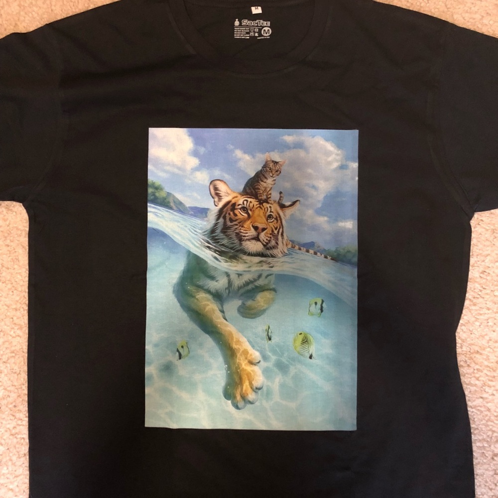T-shirt for who likes animal